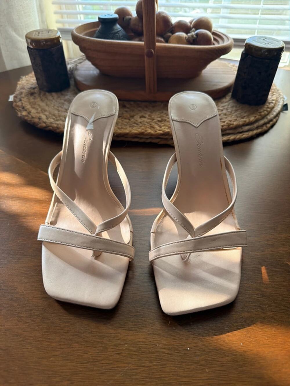 10 thong mules Quito 9 589